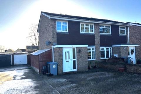 undefined, 15 Dovetrees, Carterton, Oxon, OX18 1AN