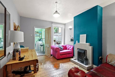 3 bedroom terraced house to rent, Lisle Road, New Town, Colchester, Essex, CO2