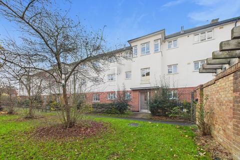 Reddington Drive, Langley, Berkshire, SL3