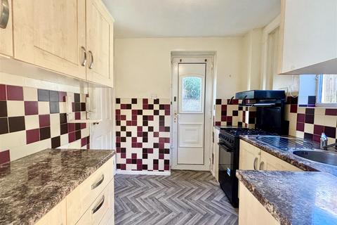 3 bedroom semi-detached house for sale, North Cliffe Drive, Bradford BD13