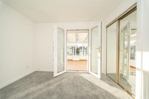 undefined, Thurston Place, Livingston EH54