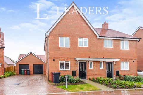 3 bedroom house to rent, Piper Way, West Broyle, PO19