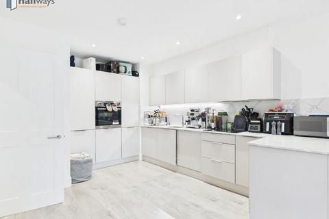 undefined, 28E Fairdene Road, Coulsdon CR5