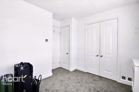 2 bedroom terraced house to rent, Celedon Close, GRAYS