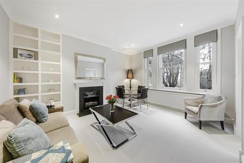 2 bedroom flat for sale, Elm Park Road, Chelsea, SW3