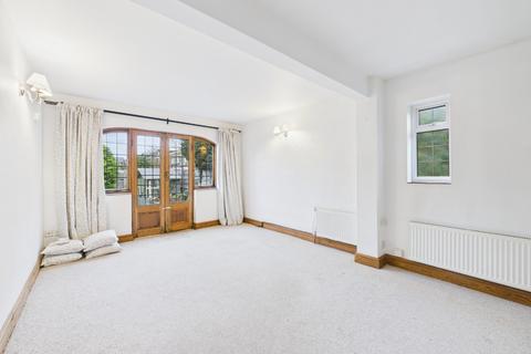 2 bedroom bungalow for sale, Chelsfield Lane, Kent BR6