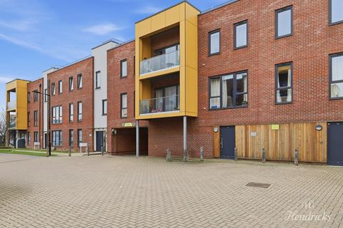 2 bedroom flat for sale, Cole Avenue, Southend-on-sea, SS2 6