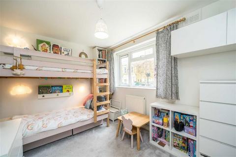 2 bedroom flat for sale, Hayter Road, London SW2