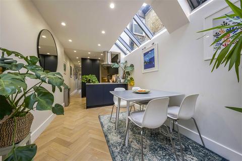 undefined, Holly Road, Twickenham