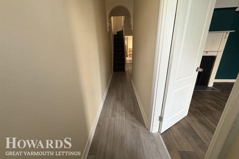 3 bedroom terraced house to rent, Southampton Place, GREAT YARMOUTH