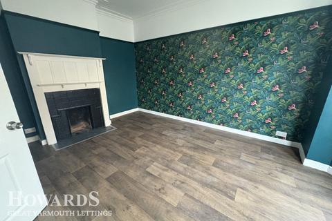3 bedroom terraced house to rent, Southampton Place, GREAT YARMOUTH