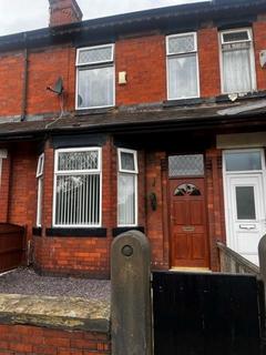 3 bedroom terraced house to rent, New Lane, Eccles, Manchester