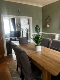 3 bedroom terraced house to rent, New Lane, Eccles, Manchester