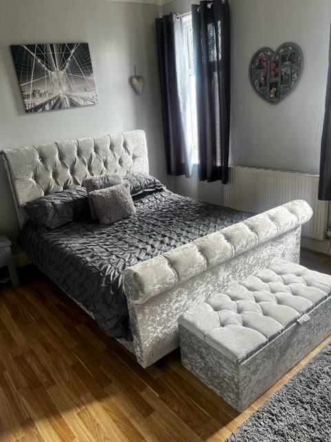 Main bed.jpg