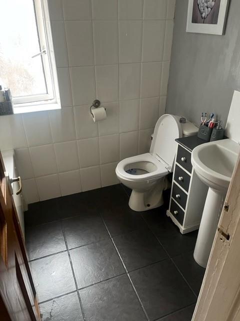 Bath WC.jpg