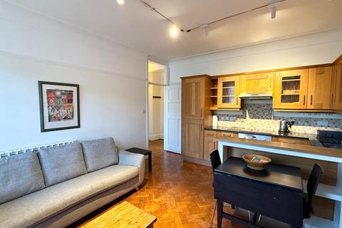 2 bedroom flat to rent, Rochester Gardens, Hove