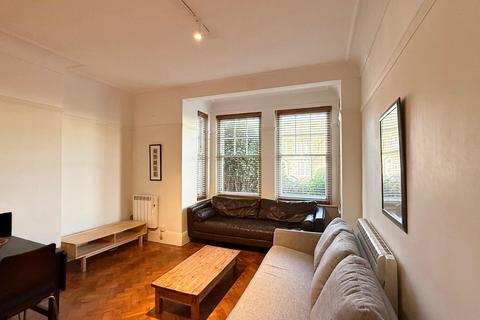 2 bedroom flat to rent, Rochester Gardens, Hove