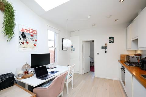 2 bedroom apartment for sale, Hereford Road, London, W3