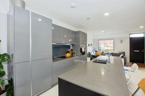 4 bedroom terraced house for sale, South Loop Park, Birmingham B16
