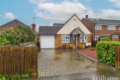 3 bedroom detached bungalow for sale, Eythrope Road, Aylesbury HP17