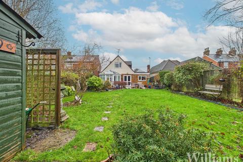 3 bedroom detached bungalow for sale, Eythrope Road, Aylesbury HP17