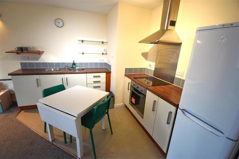 2 bedroom apartment to rent, City Point 2, Chapel Street