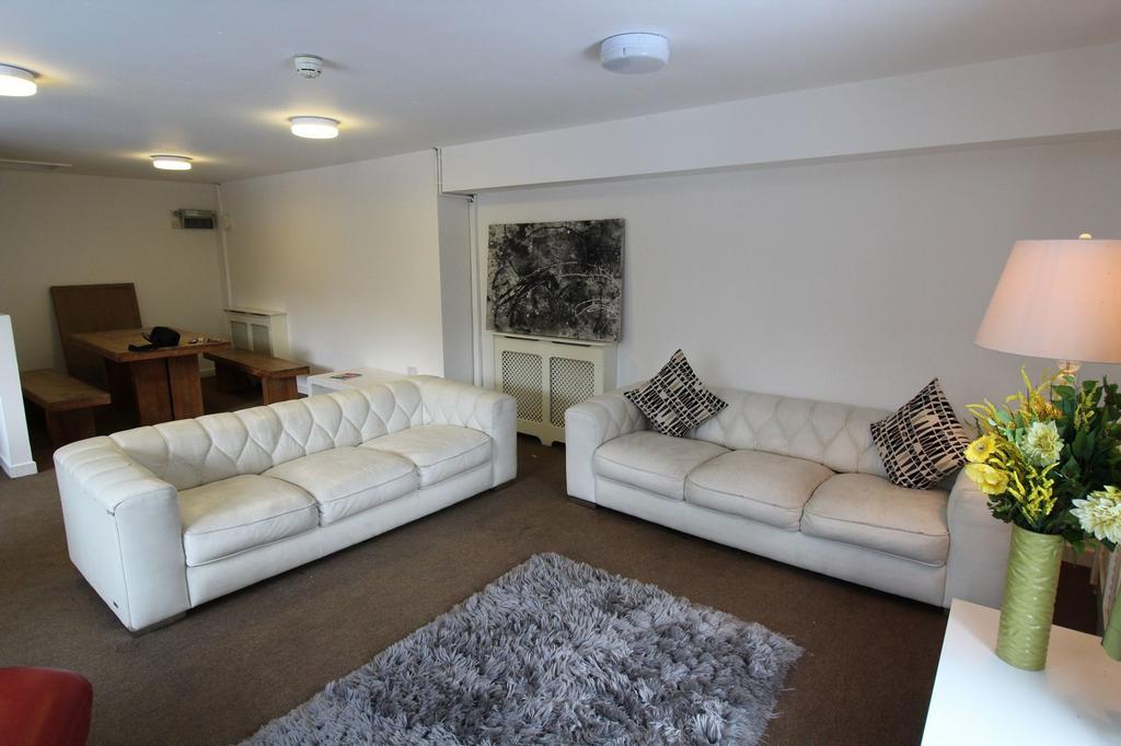 Existing Lounge