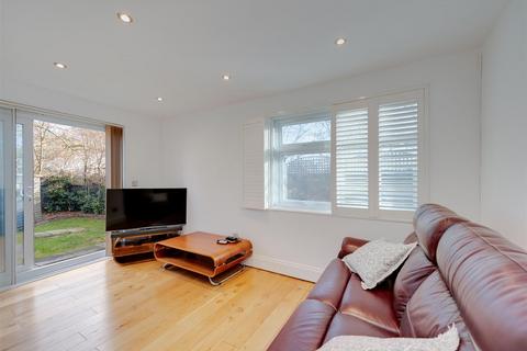 undefined, Renters Avenue, Hendon, London NW4