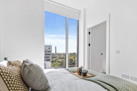 1 bedroom apartment to rent, Parkview Apartments, Great West Road, Brentford