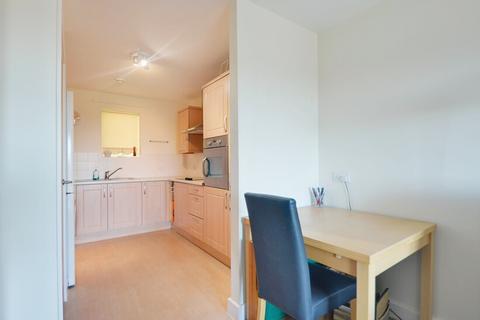 undefined, at Alexandra Place, South Lake Crescent, Reading RG5