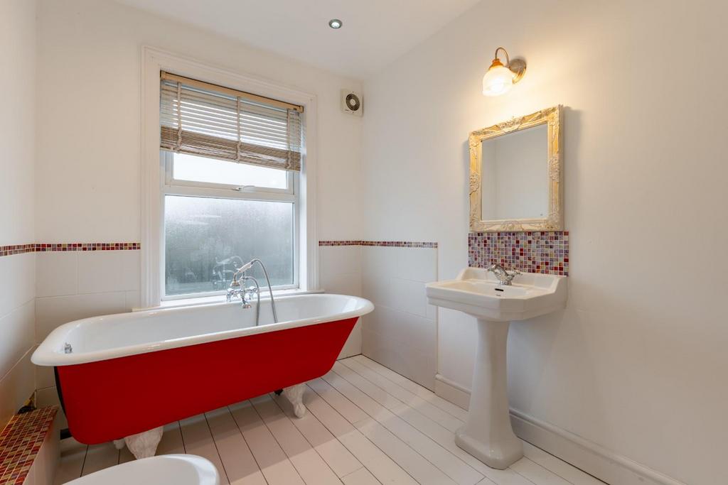 Bathroom-2.jpg