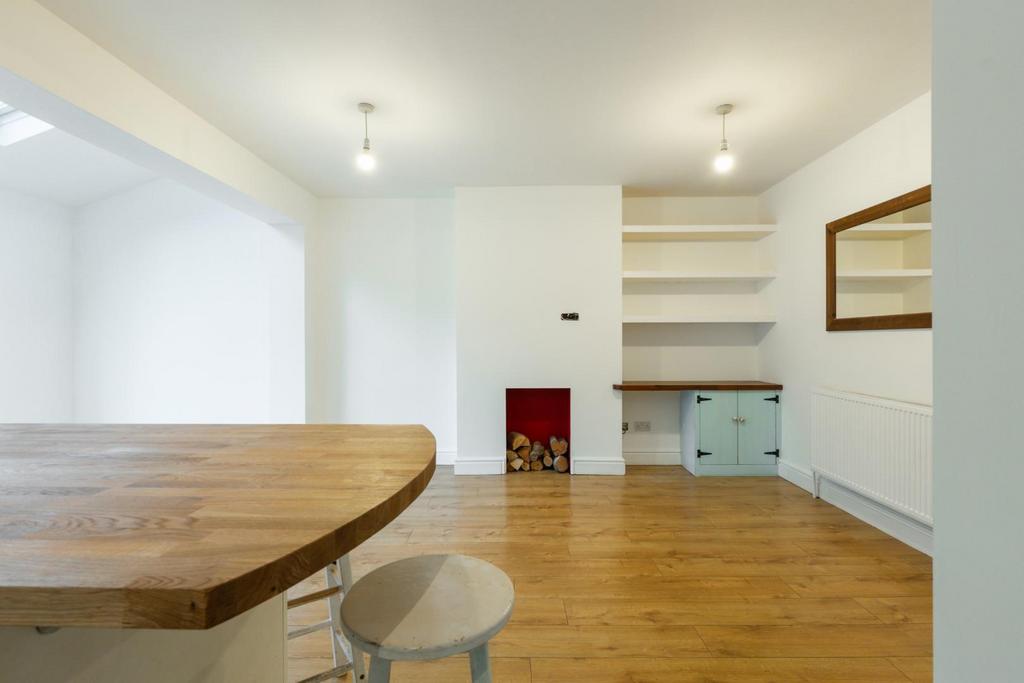 Kitchen diner-2.jpg
