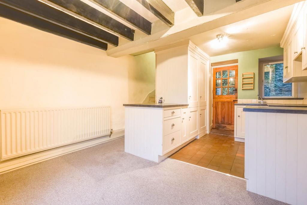 Kitchen / dining area