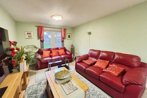 4 bedroom semi-detached house for sale, Lynwood Way, South Shields