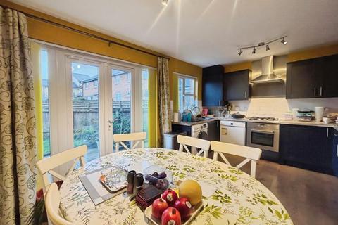4 bedroom semi-detached house for sale, Lynwood Way, South Shields