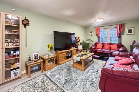 4 bedroom semi-detached house for sale, Lynwood Way, South Shields