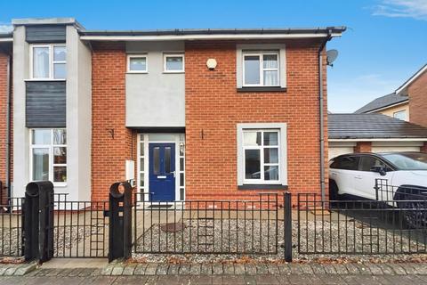 4 bedroom semi-detached house for sale, Lynwood Way, South Shields