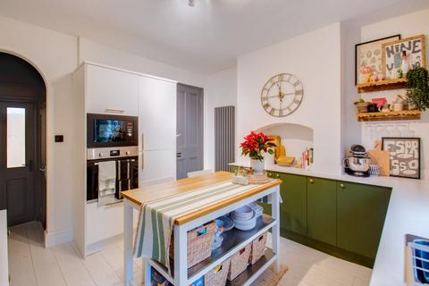 2 bedroom terraced house for sale, Whitehall Road, Cradley Heath, West Midlands, B64