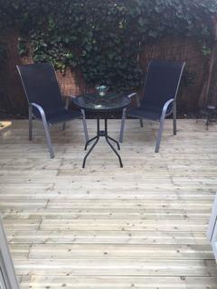 2 bedroom flat to rent, Thorney Hedge Road, London W4