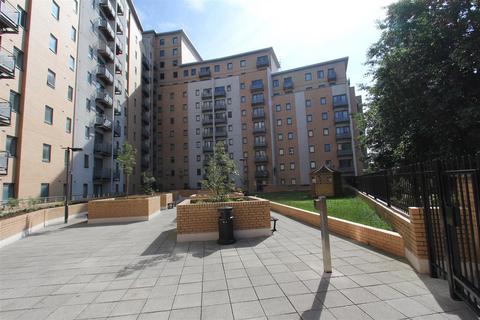 undefined, Aspect 14, Elmwood Lane