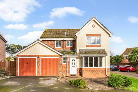 4 bedroom detached house for sale, Wyvern Close, Tangmere, PO20