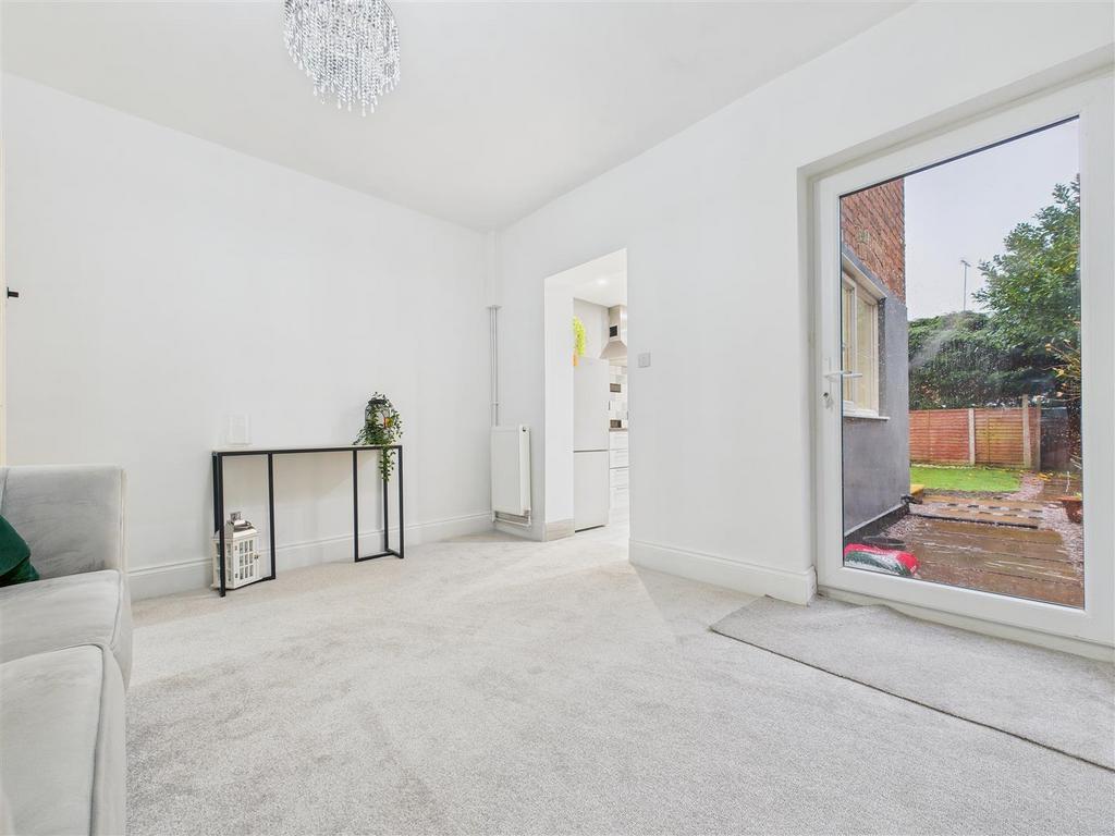CAM01407 G0-PR0050-STILL011.jpg