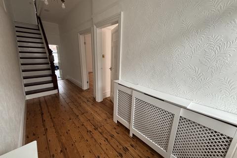 undefined, 1, Liverpool L22
