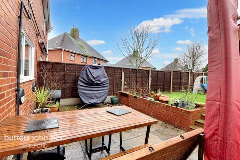 2 bedroom semi-detached house for sale, Eyton Road, Telford