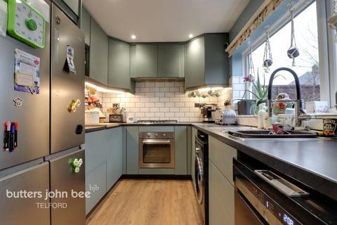 2 bedroom semi-detached house for sale, Eyton Road, Telford