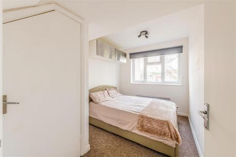 undefined, New England Road, Brighton