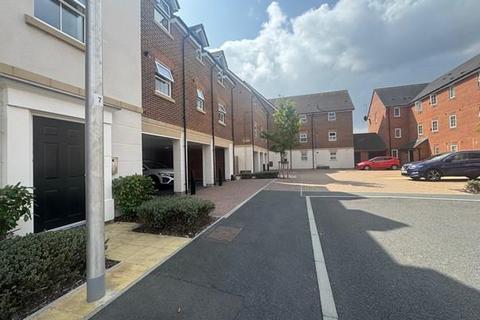 2 bedroom flat for sale, Newbury,  Berkshire,  RG14