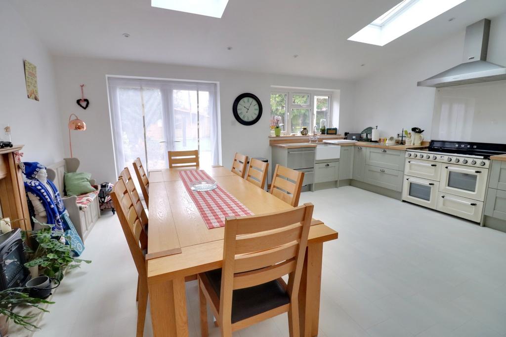 Kitchen/diner/family room