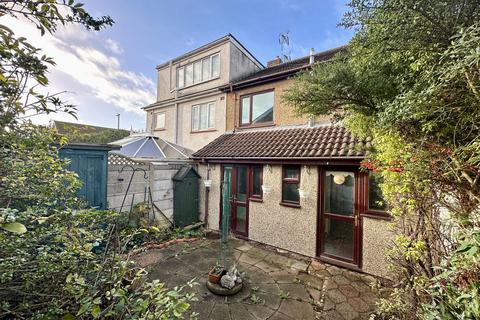 3 bedroom terraced house for sale, High Road, Basildon SS15