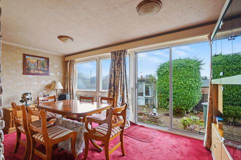 3 bedroom terraced house for sale, Lambes Court, Rainham